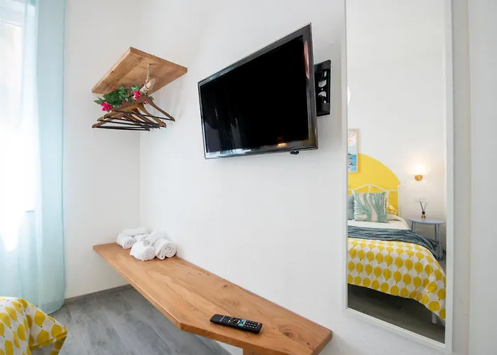 Πανσιόν Amoneglia