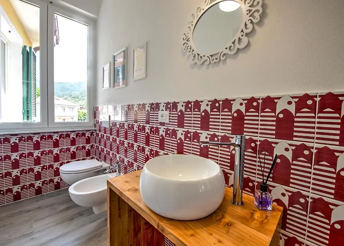 Amoneglia Πανσιόν 3*